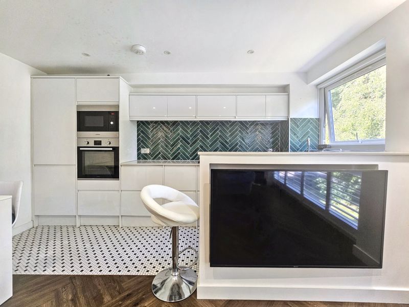 Kitchen- click for photo gallery